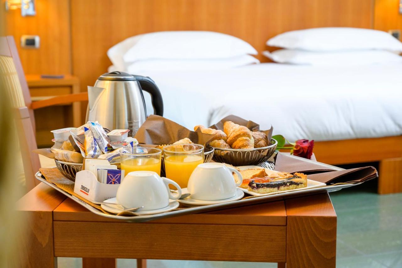 Hotel Dei Principati Baronissi Eksteriør billede